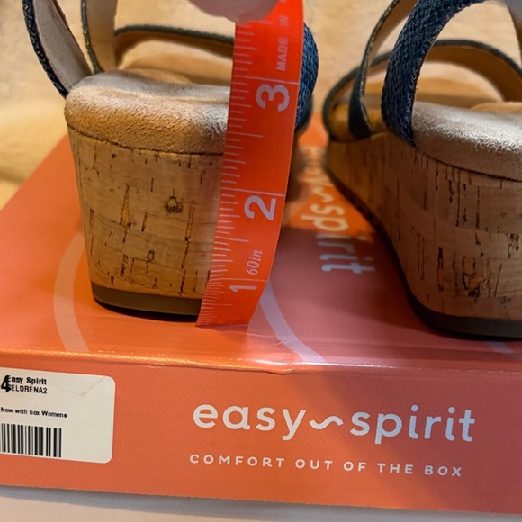 Easy Spirit NWOT Light Blue Crisscross Sandals with Gold - Picture 10 of 12